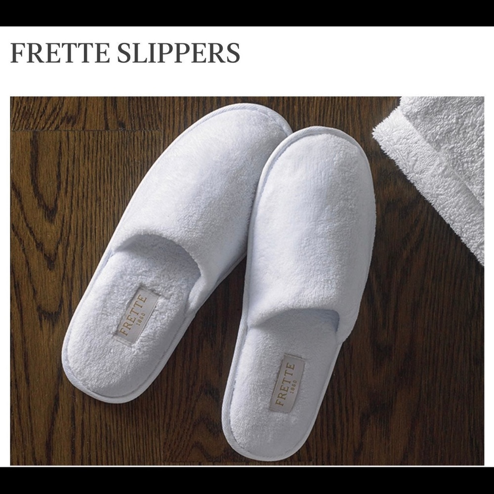 NEW Frette White Luxury Hotel Spa Slippers - Unisex, one size fits most
